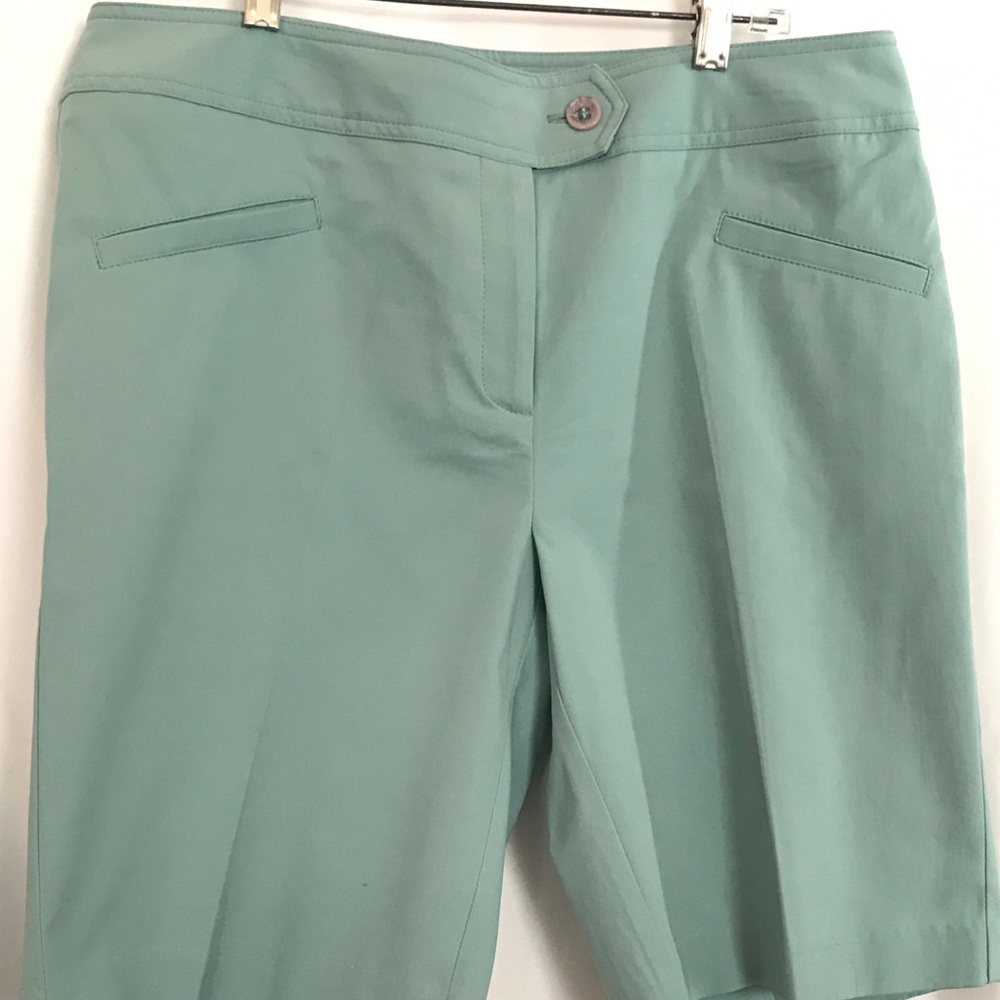 Elliott Lauren Size 8 Shorts Cotton Spandex 4 Pockets Green Golf